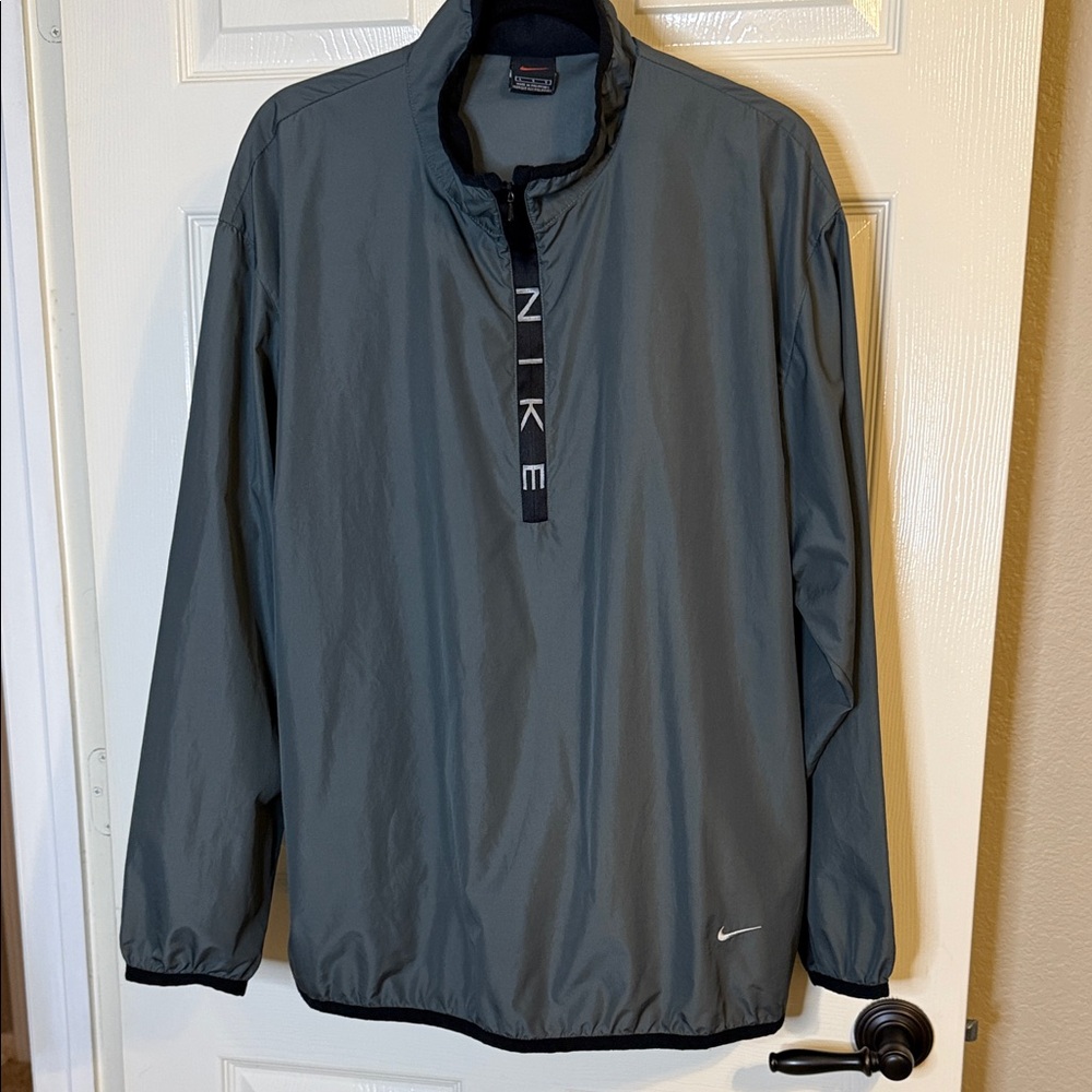 Nike Men's Charcoal Windbreaker